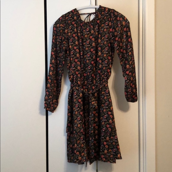 LOFT Dresses & Skirts - Loft Petite Floral Dress